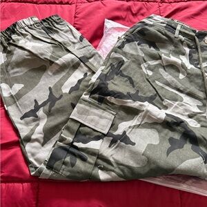 SHEIN Camouflage Cargo Pants